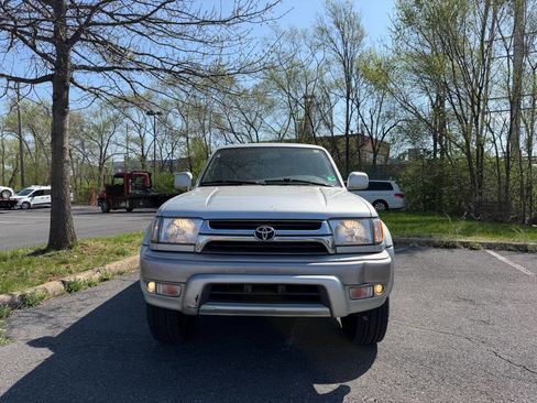 Used 2001 Toyota 4Runner Limited AWD/4WD image 3