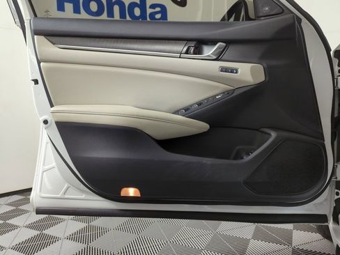 Certified 2019 Honda Accord Touring image 9