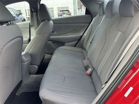 Used 2023 Hyundai Elantra SEL w/ Convenience Package image 26