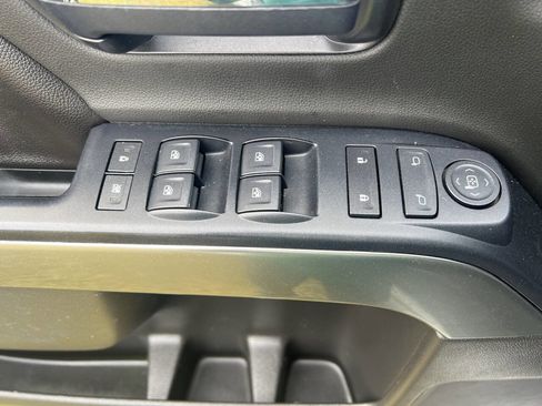 Used 2018 Chevrolet Silverado 1500 LT w/ Texas Edition image 31