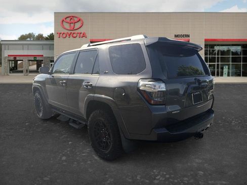 Used 2018 Toyota 4Runner SR5 Premium AWD/4WD image 6