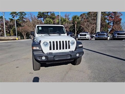 Used 2023 Jeep Wrangler Sport image 37