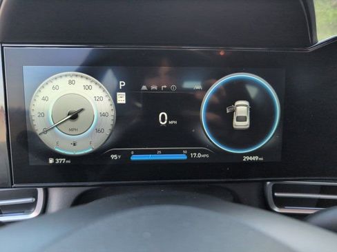 Used 2025 Hyundai Elantra SEL FWD image 16