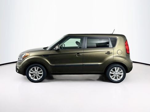 Used 2013 Kia Soul + w/ Audio Pkg FWD image 4