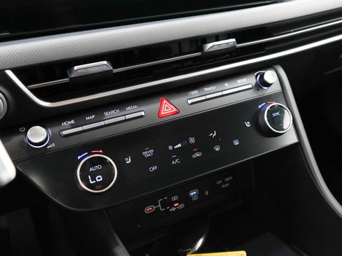 Used 2025 Hyundai Sonata SEL FWD image 21