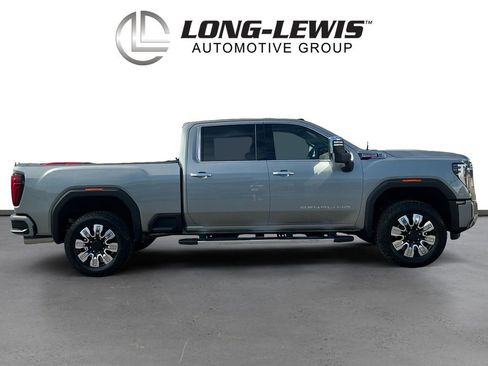 Used 2025 GMC Sierra 2500 Denali w/ Denali Reserve Package AWD/4WD image 8