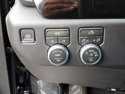 New 2026 GMC Sierra 1500 Elevation image 18