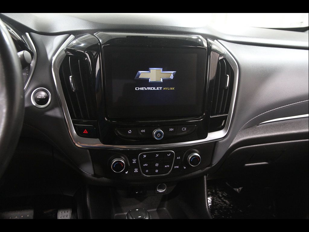 Used 2018 Chevrolet Traverse LT AWD/4WD image 9