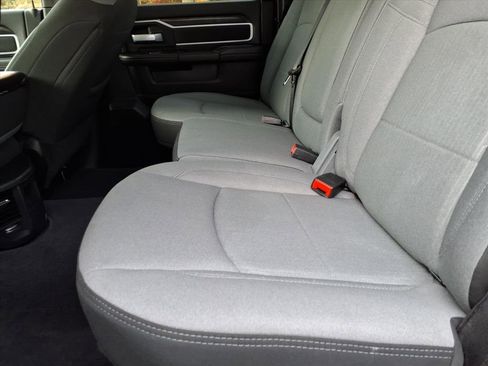 Used 2024 RAM 2500 Big Horn w/ Bed Utility Group image 15