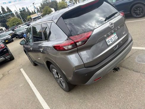 Used 2023 Nissan Rogue SV FWD image 6