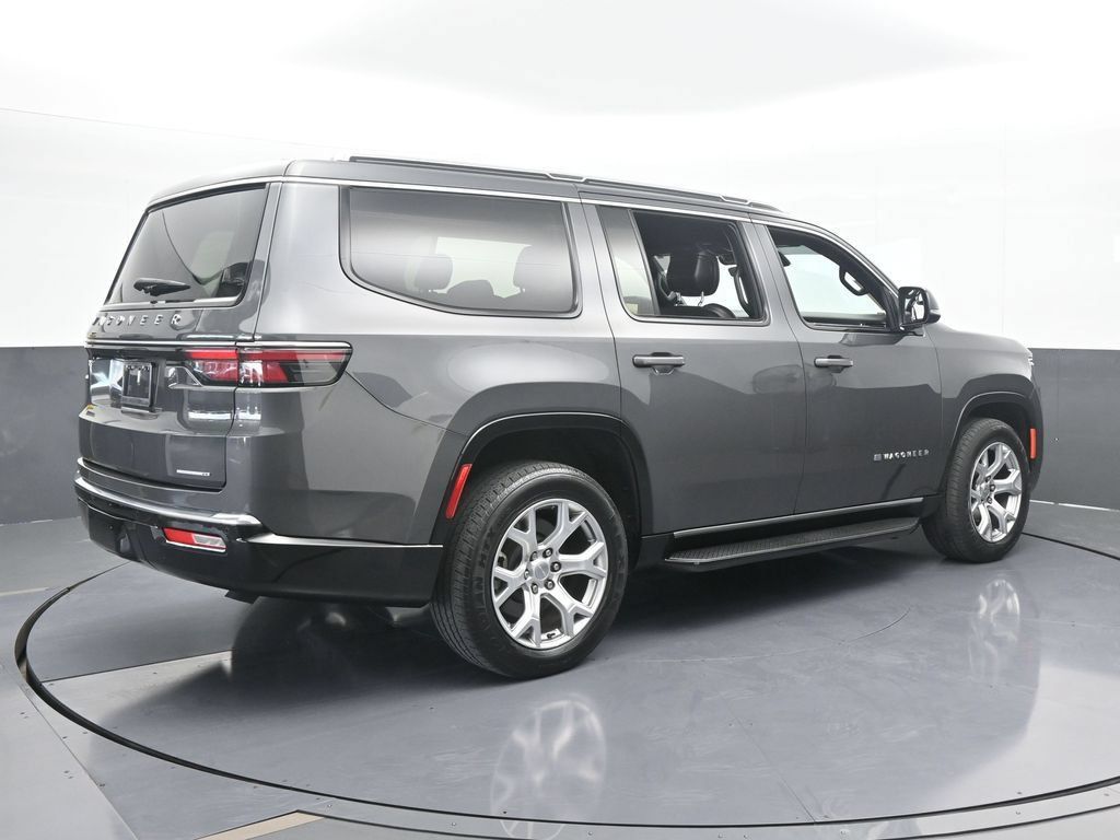 Used 2022 Jeep Wagoneer Series II RWD image 6