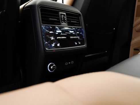 Certified 2026 Porsche Cayenne AWD/4WD image 24