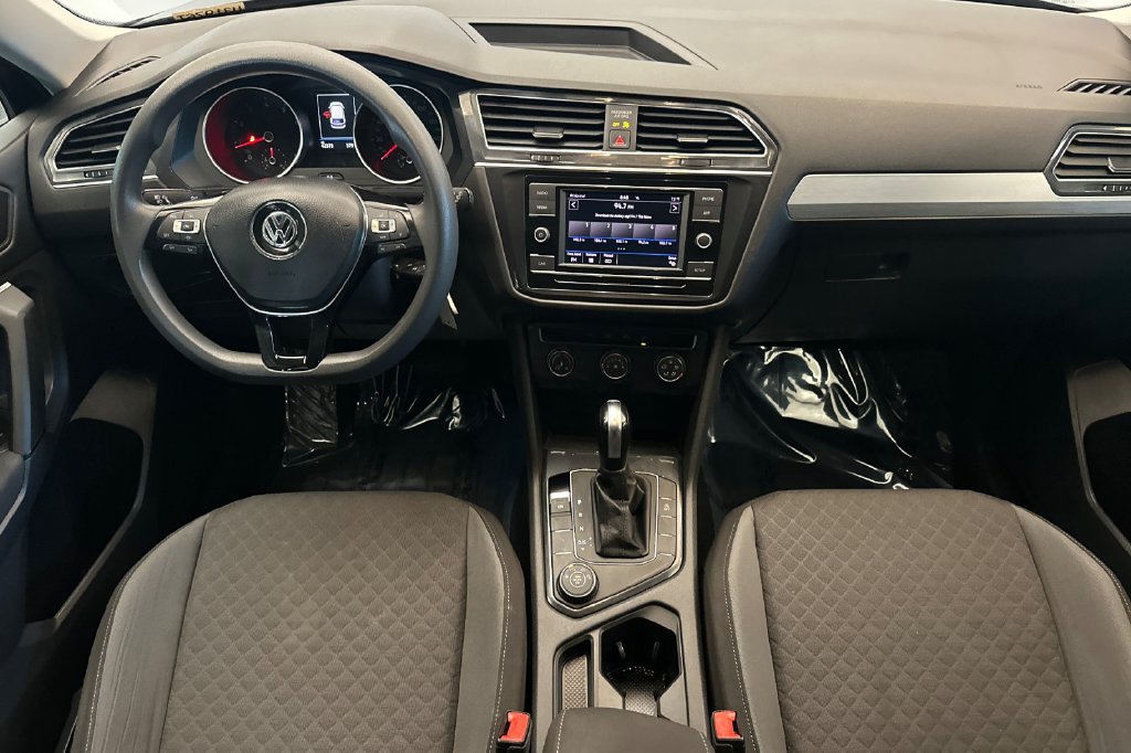 Used 2019 Volkswagen Tiguan S w/ 3rd Row Seat Package AWD/4WD image 13