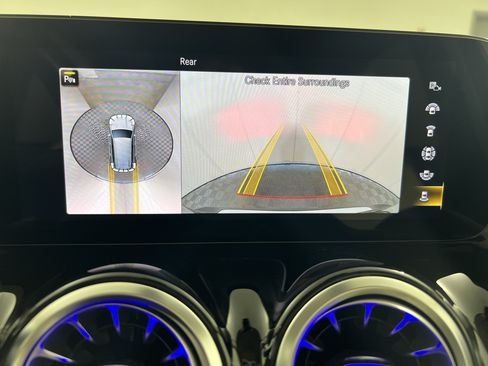 Certified 2023 Mercedes-Benz GLB 250 image 22