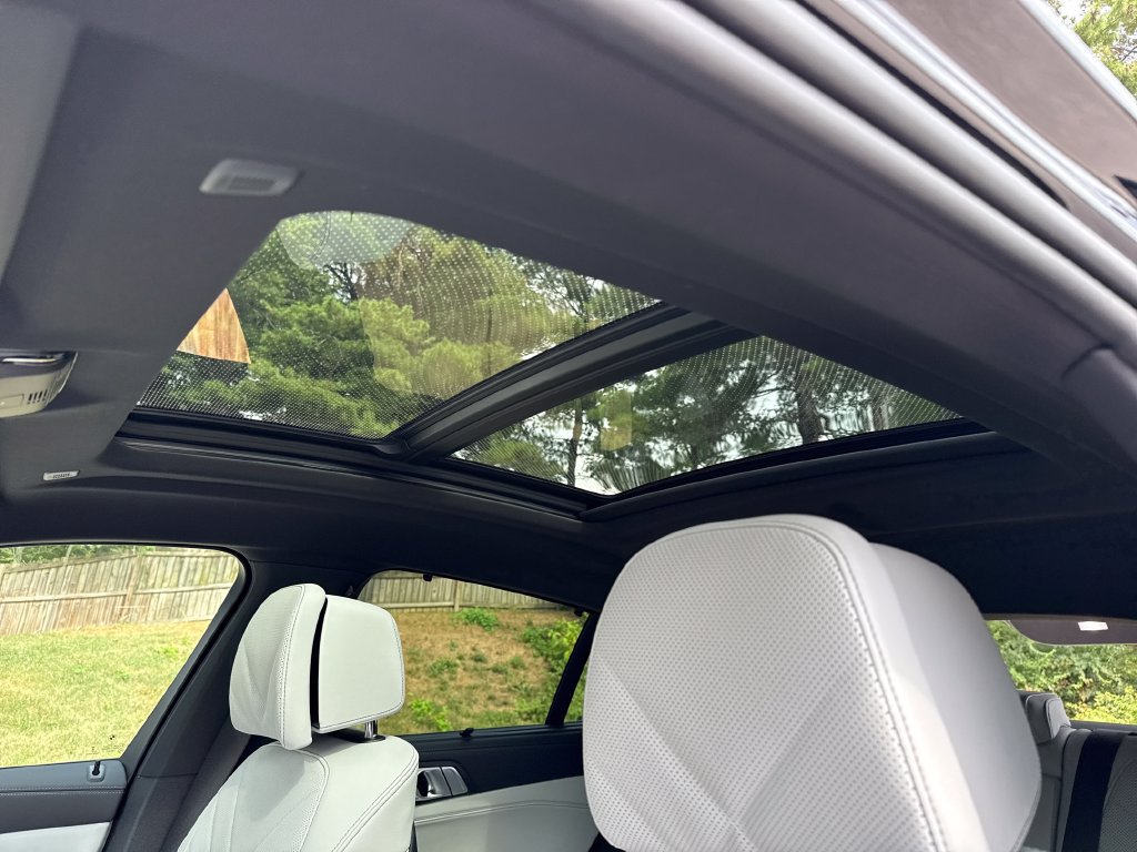 New 2027 BMW X6 xDrive40i w/ Executive Package AWD/4WD image 21