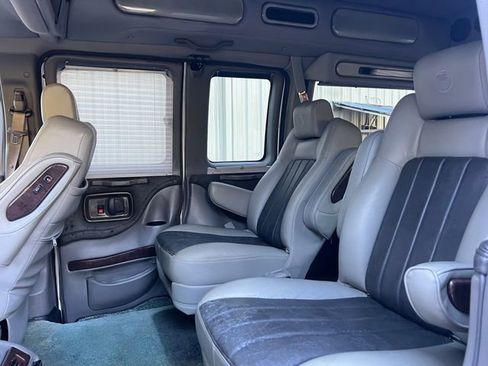 Used 2014 GMC Savana 1500 RWD image 23