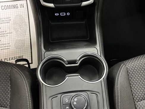 Used 2024 GMC Terrain SLE FWD image 13