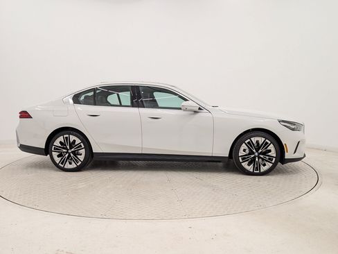 New 2026 BMW 530i w/ Premium Package RWD image 8