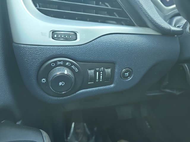 Used 2014 Jeep Cherokee Limited w/ Luxury Group FWD image 27