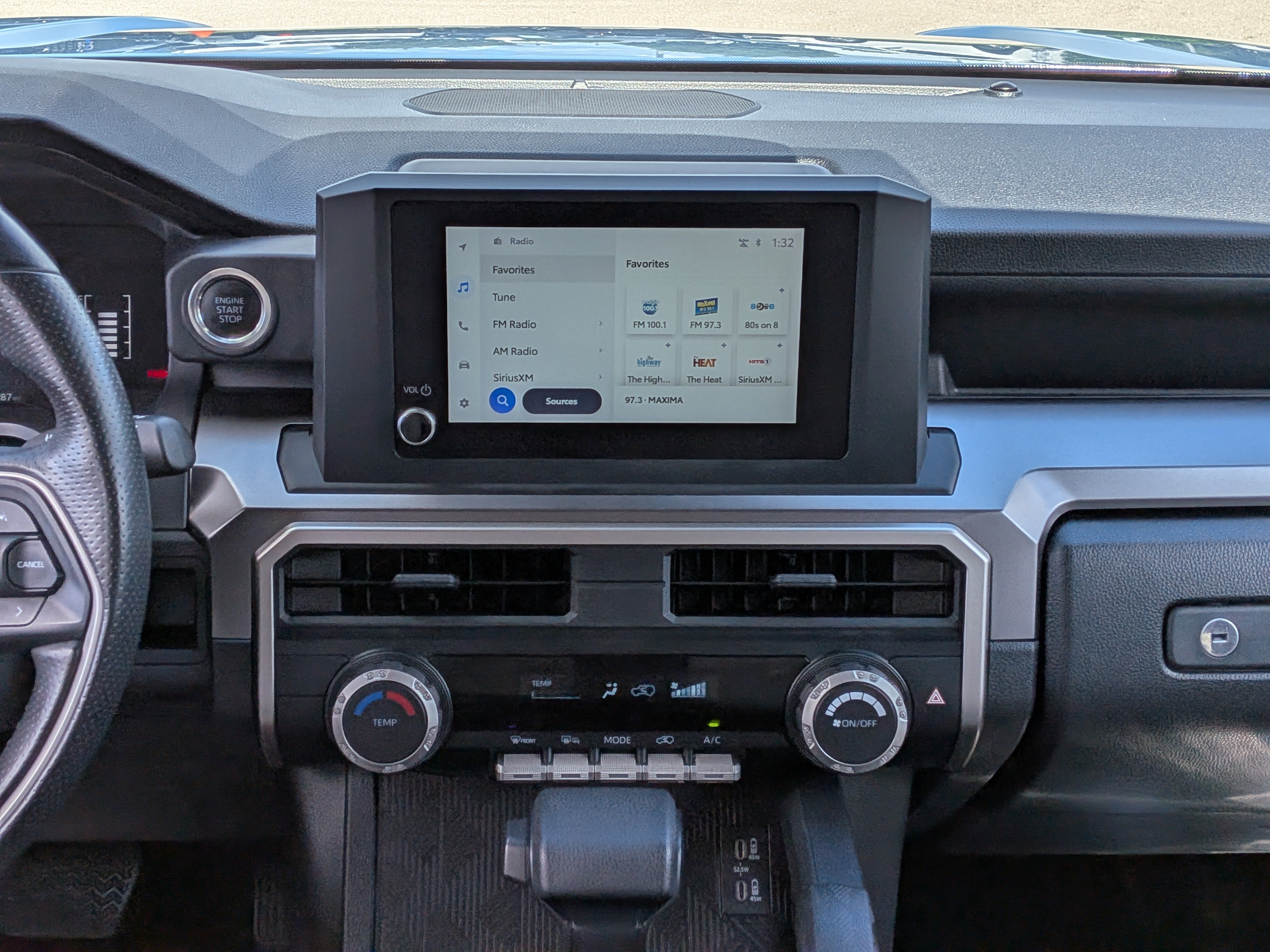 Used 2025 Toyota 4Runner SR5 AWD/4WD image 19
