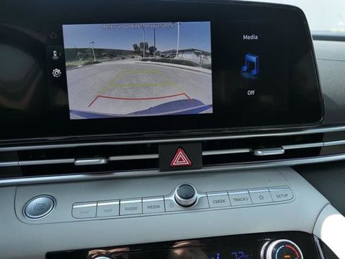 New 2025 Hyundai Elantra Limited image 19