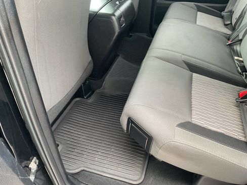 Used 2014 Toyota Tundra SR5 w/ SR5 Upgrade Package image 30