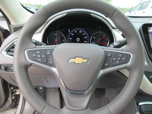 Used 2023 Chevrolet Malibu LT image 20
