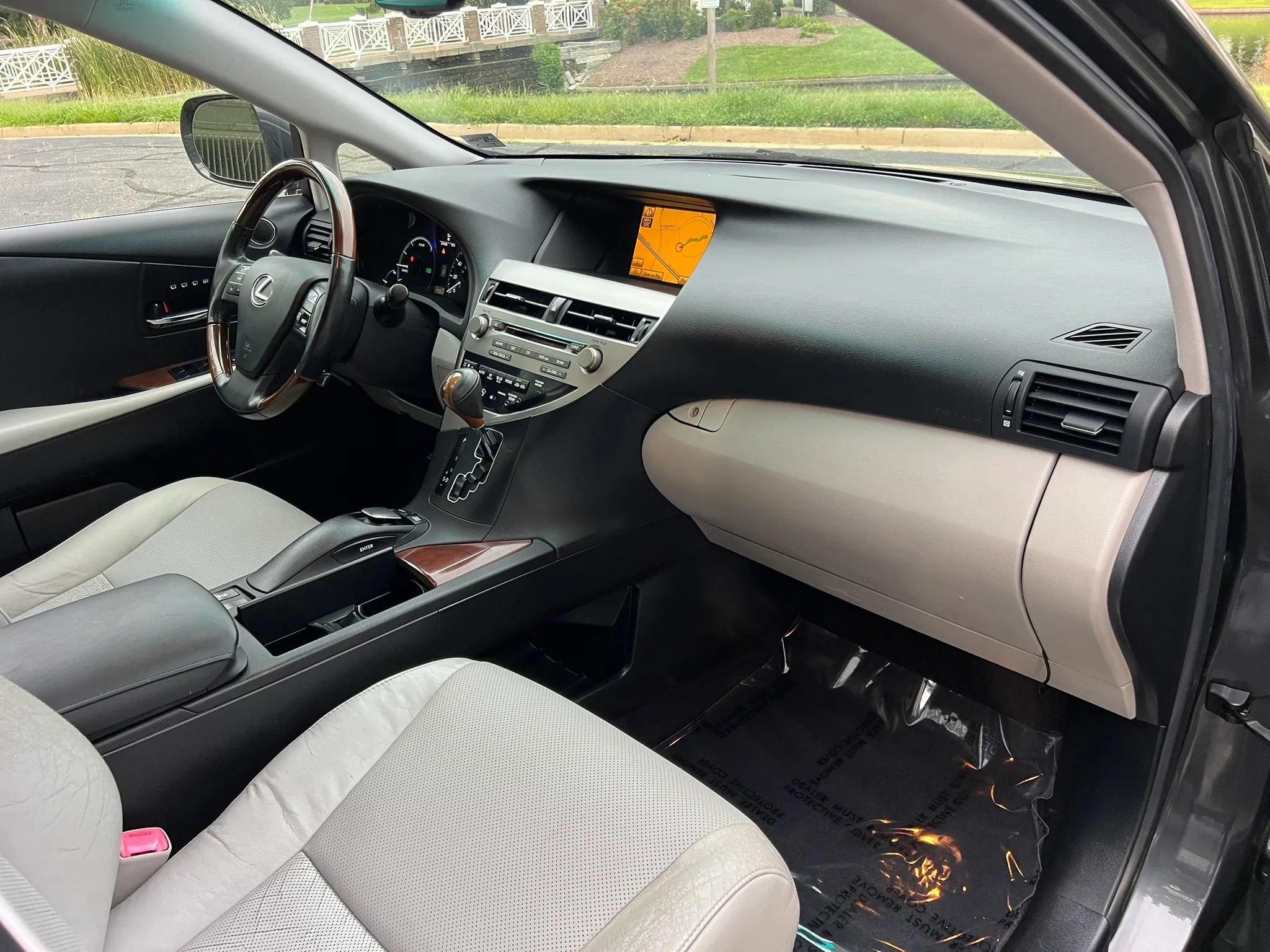Used 2010 Lexus RX 450h AWD image 17