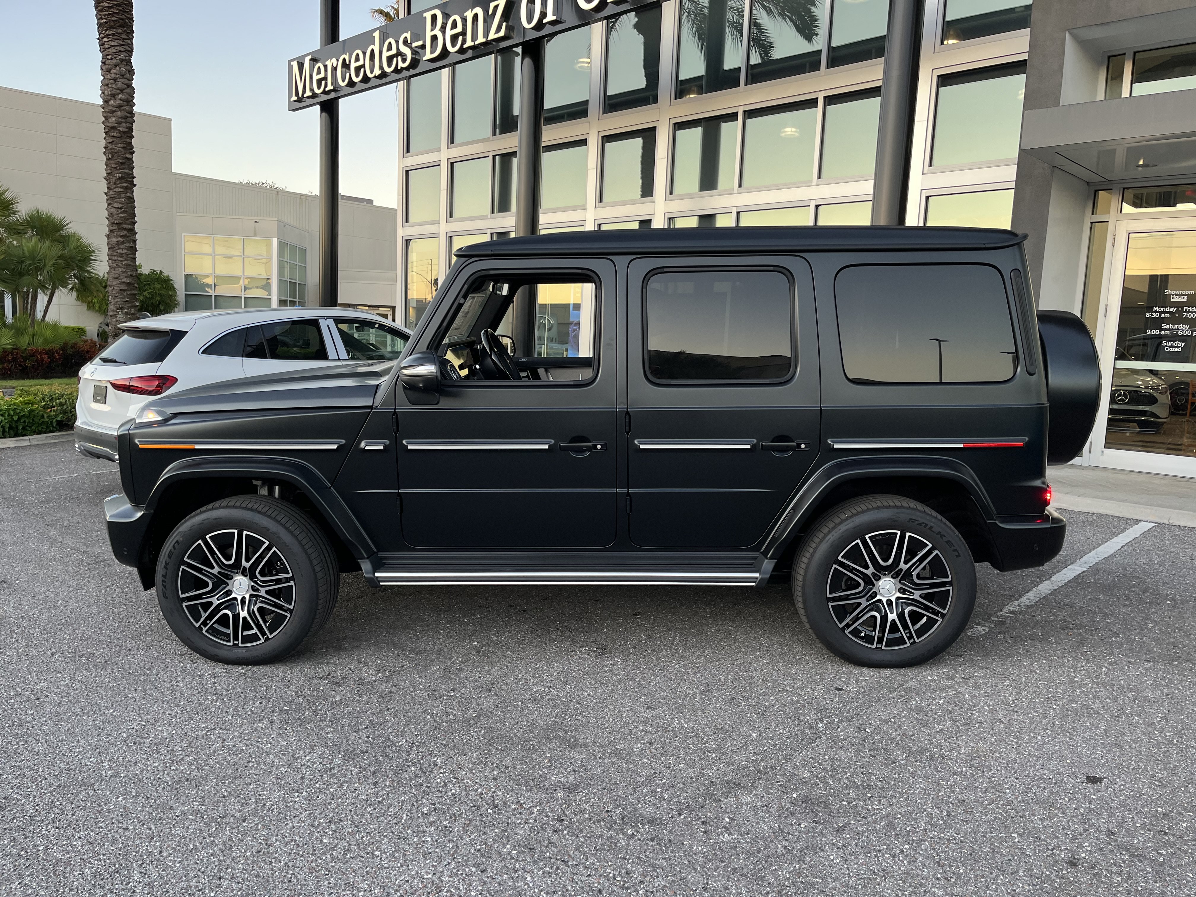 New 2027 Mercedes-Benz G 580 e image 2