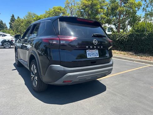 Used 2023 Nissan Rogue SV FWD image 4