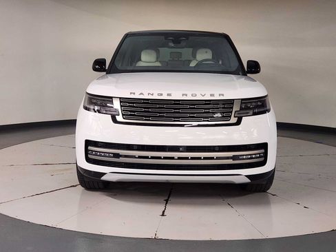 Used 2024 Land Rover Range Rover Long Wheelbase SE AWD/4WD image 9