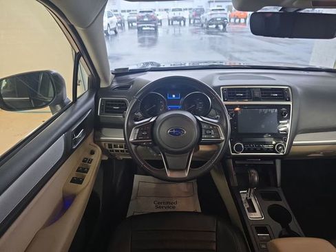 Used 2018 Subaru Outback 2.5i Premium image 12