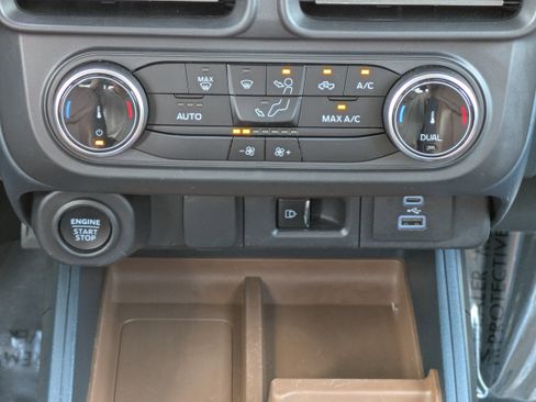 Used 2023 Ford Maverick Lariat FWD image 17