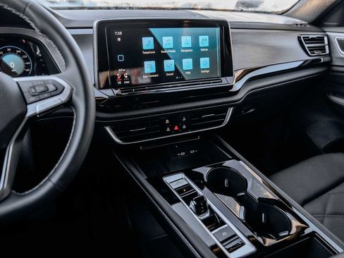 New 2026 Volkswagen Atlas Cross Sport SE image 8