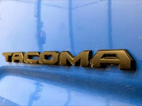 Used 2020 Toyota Tacoma TRD Off-Road w/ Blackout Package image 13