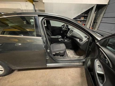 Used 2017 Chevrolet Malibu Hybrid w/ Driver Confidence Package image 27