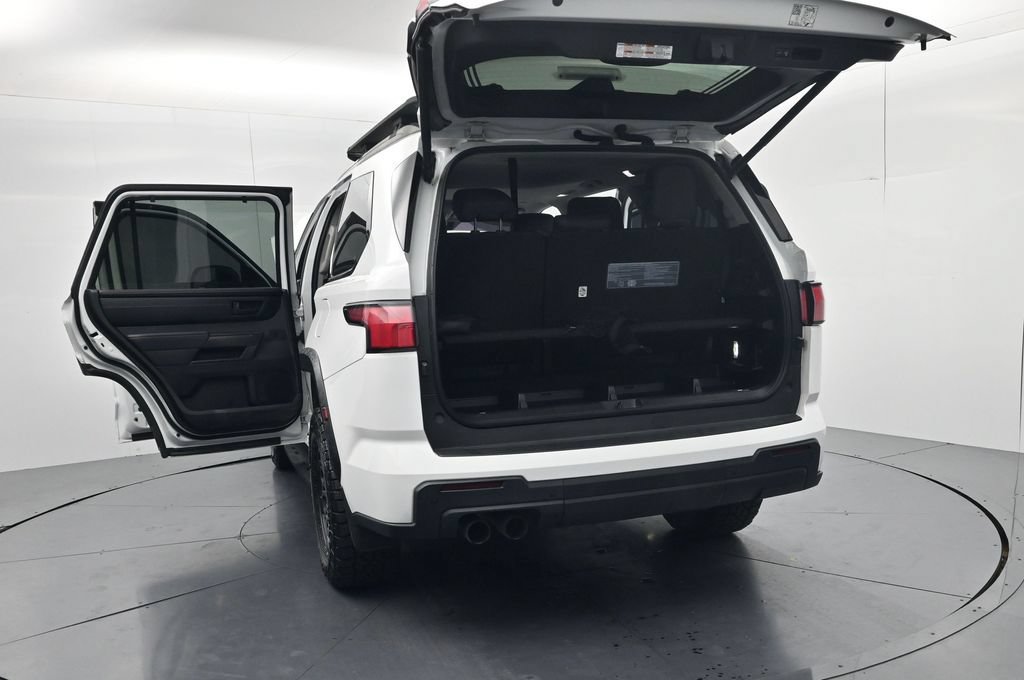 Used 2023 Toyota Sequoia TRD Pro AWD/4WD image 59