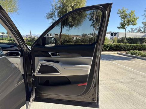 Used 2022 Kia Telluride EX image 18