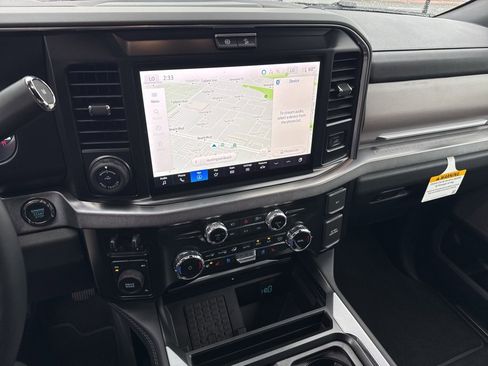 Used 2026 Ford F450 Platinum w/ FX4 Off-Road Package image 25