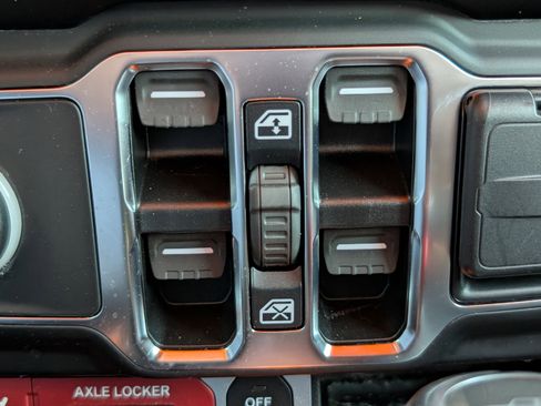 Used 2021 Jeep Gladiator Mojave image 19