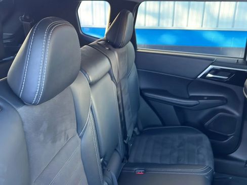 Used 2024 Mitsubishi Outlander Ralliart image 18