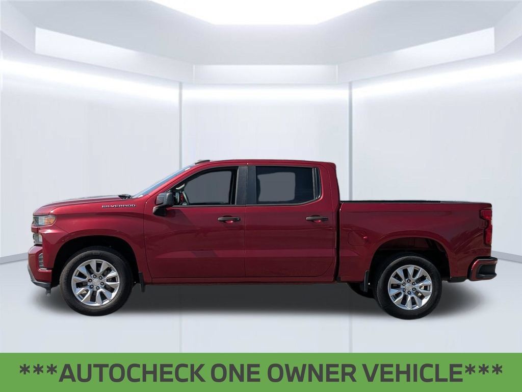 Used 2019 Chevrolet Silverado 1500 Custom w/ Custom Value Package RWD image 2
