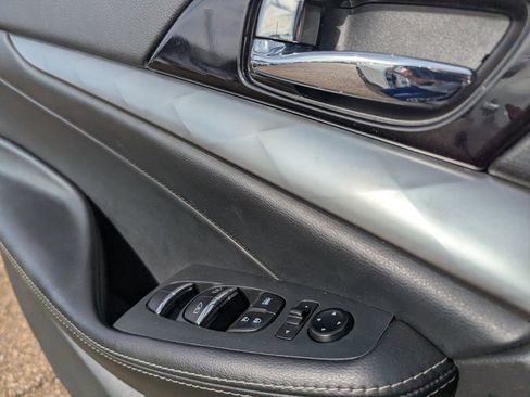 Used 2023 Nissan Maxima SV w/ Floor Mat Group image 18