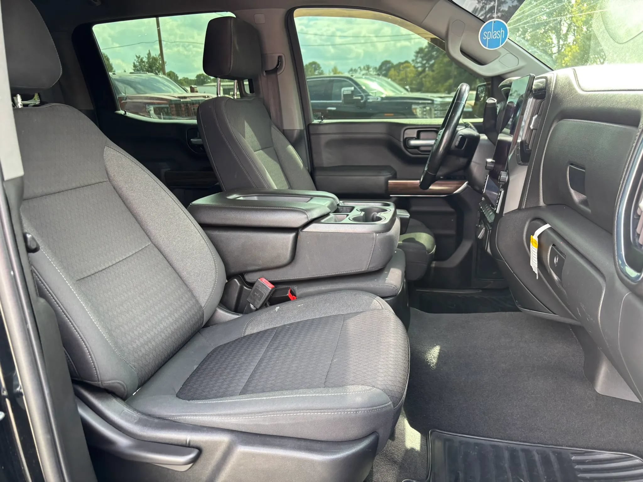 Used 2020 Chevrolet Silverado 1500 RST w/ Texas Edition AWD/4WD image 23