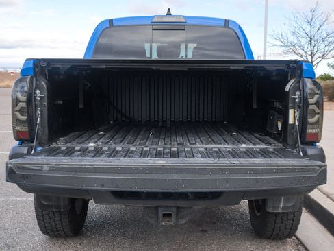 Used 2021 Toyota Tacoma TRD Off-Road image 19