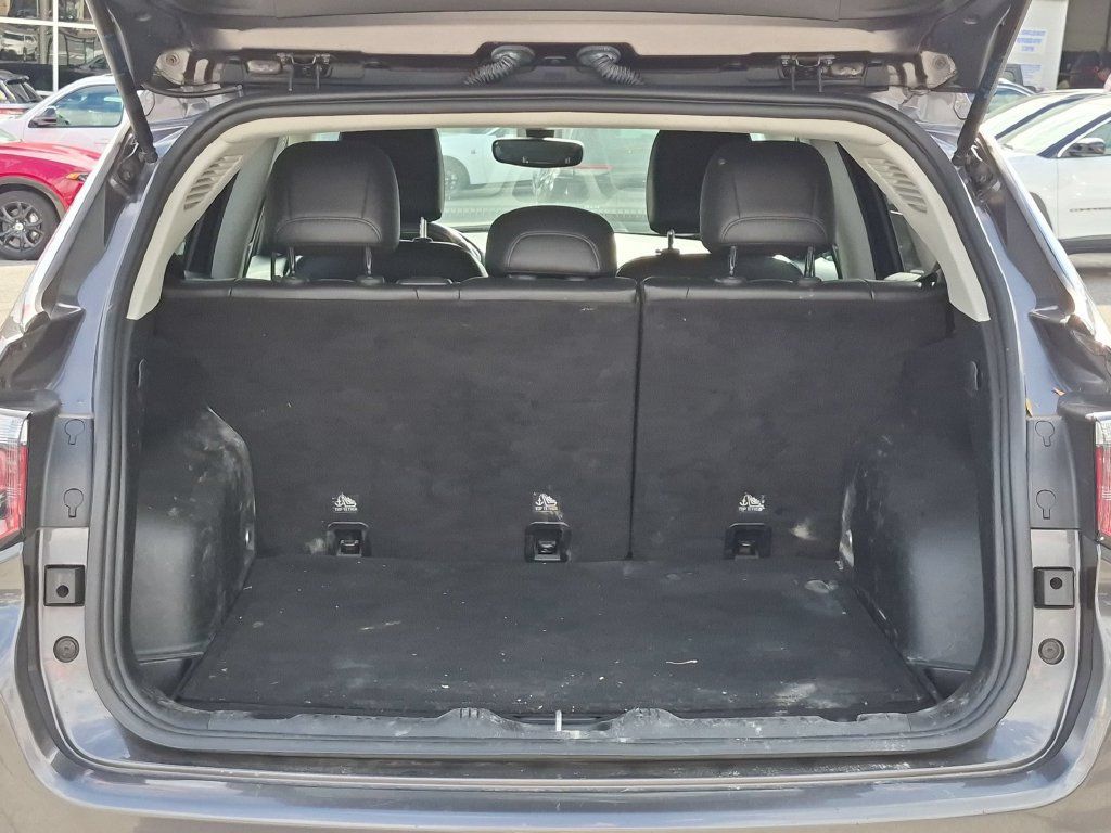 Used 2019 Jeep Compass Latitude w/ Cold Weather Group AWD/4WD image 7