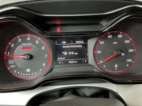 Used 2024 Chevrolet Trax RS FWD image 12