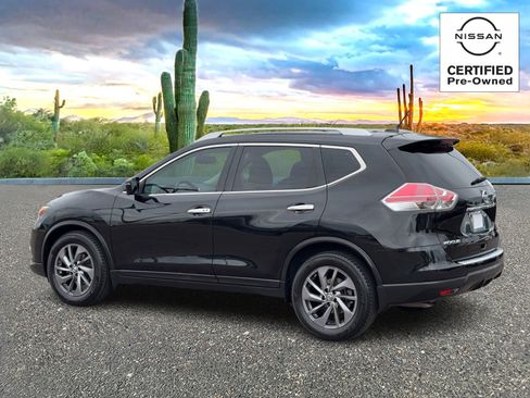Used 2016 Nissan Rogue SL w/ SL Premium Package image 4