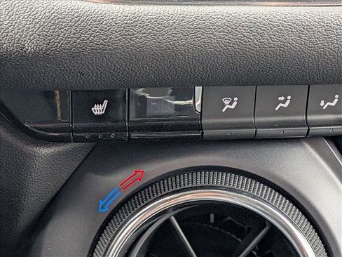 Used 2025 Chevrolet Blazer LT image 12