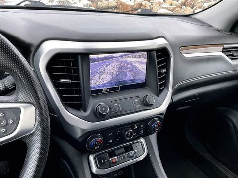 Used 2021 GMC Acadia SLE image 19